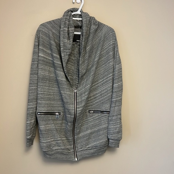 Aritzia Wilfred Free Rousseau Cocoon Cardigan Sweater Heathered Grey size Small - Picture 3 of 9